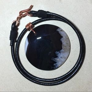 ❤️❤️ 16” Black Agate Leather Choker Necklace